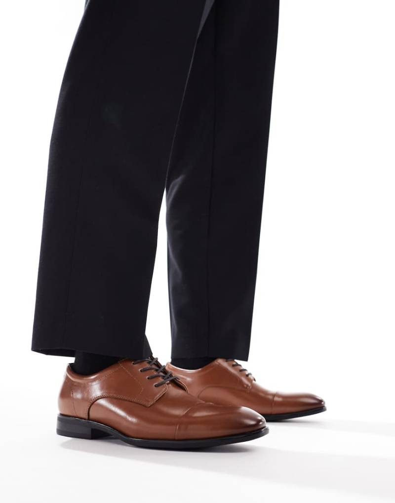 schuh - Ross - Schnürschuhe in Hellbraun mit Zehenkappe von Schuh