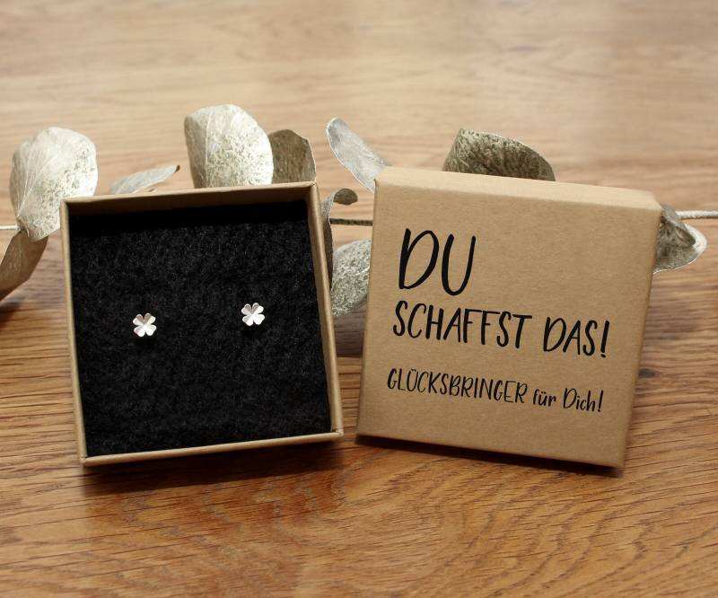 Glücksbringer Kleeblatt Ohrstecker 925 Silber in Hochwertiger Geschenkschachtel Mit Dem Text Du Schaffst Das von SchutzengelGeschenke