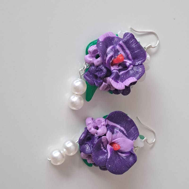 Blumen Stiefmütterchen Ohrringe von SchwarzenRosen
