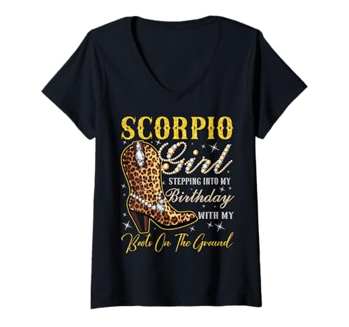 Damen Skorpion-Mädchen treten in Meinen Geburtstag mit Meinen Stiefeln T-Shirt mit V-Ausschnitt von Scorpio Girl Birthday Party Western Cowgirl