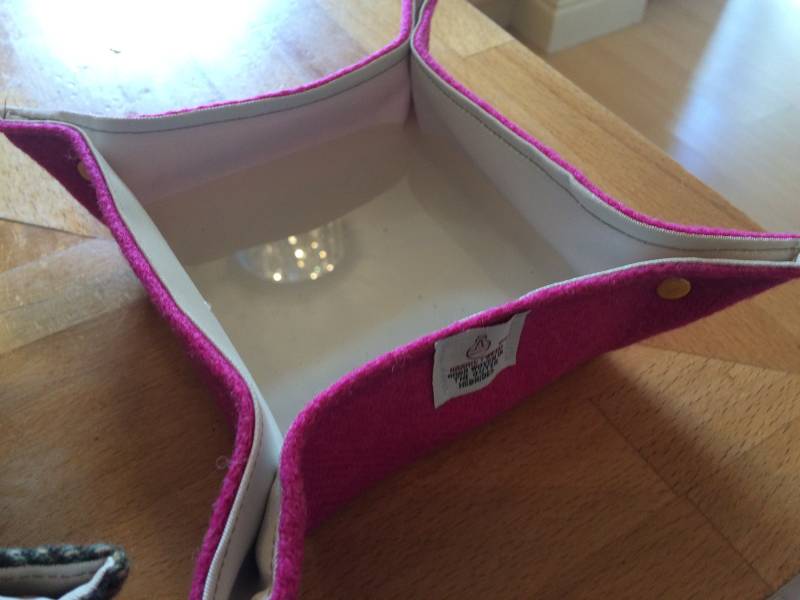 Pink Dog Bowl, Harris Tweed Collapsible Pet Clothing, Accessories, Bowl Pink Dog Bowl, Harris Tweed Collapsible Pet Clothing, Accessories, Bowl von Scotswhahae