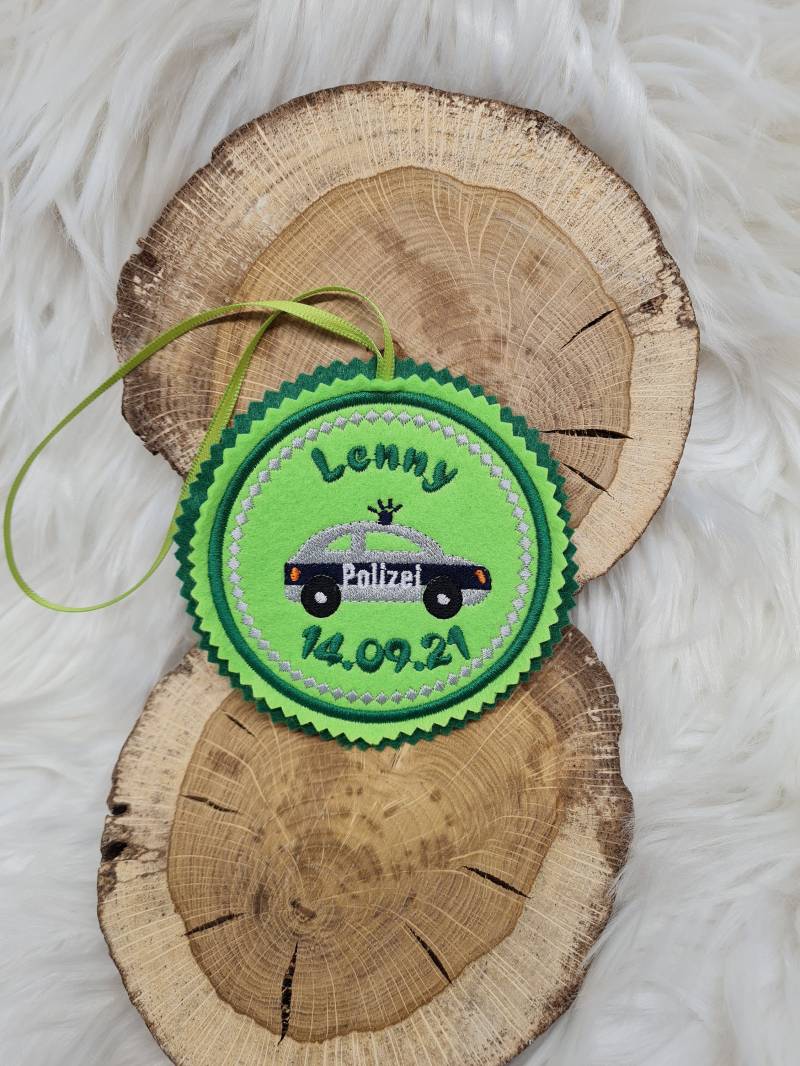 Polizei Auto. Individuell Gestickter Button Für Die Schultüte Oder Büchertasche von Scottonmade
