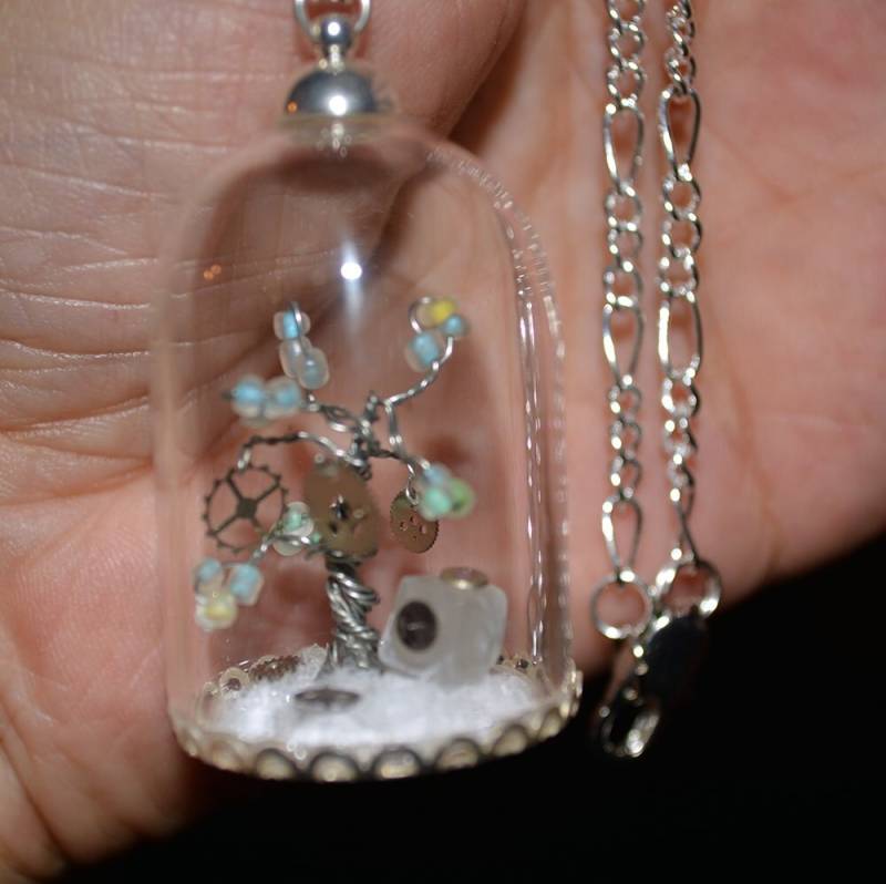 Globus Glas Anhänger Kragen "Rad Baum" von ScrapandDesign