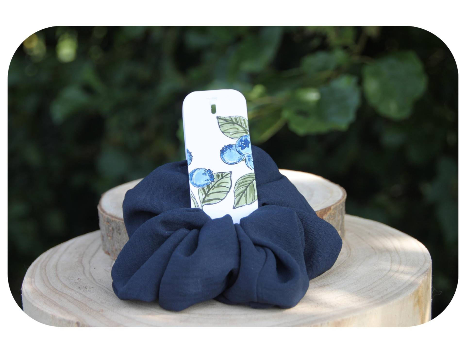 Krepp Scrunchie Zopfband | Fließender Kreppstoff Haarband Haargummi Haarstyling Verschiedene Uni Farben/000029 Krepp Scrunchie Zopfband | Fließender Kreppstoff Haarband Haargummi Haarstyling Verschiedene Uni Farben/000029 von ScrapbookingTati