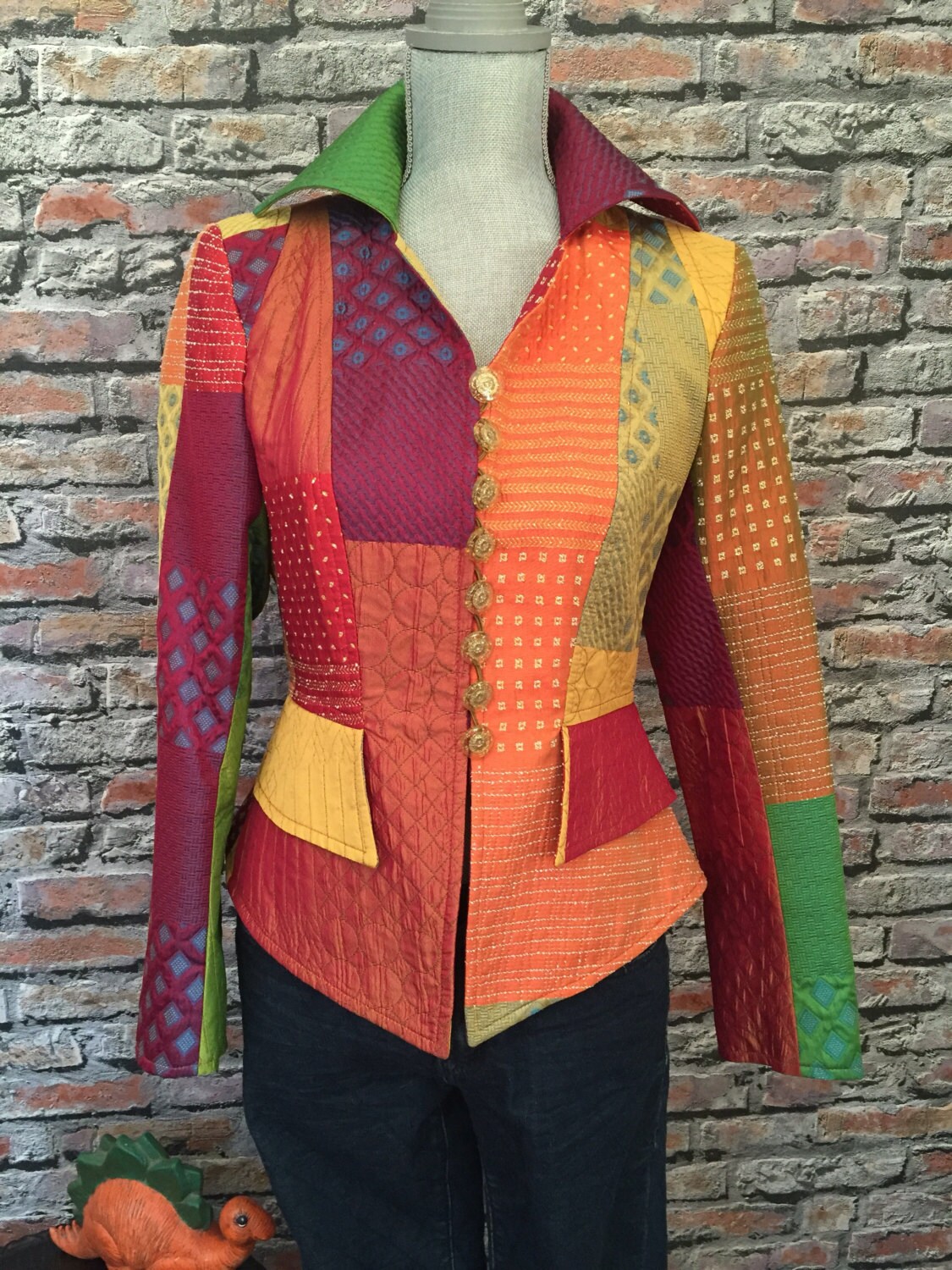 Vintage Christian Lacroix Seiden Jachardo Vintage Christian Lacroix Seiden Jachardo von ScrumpdiddlyDesigns