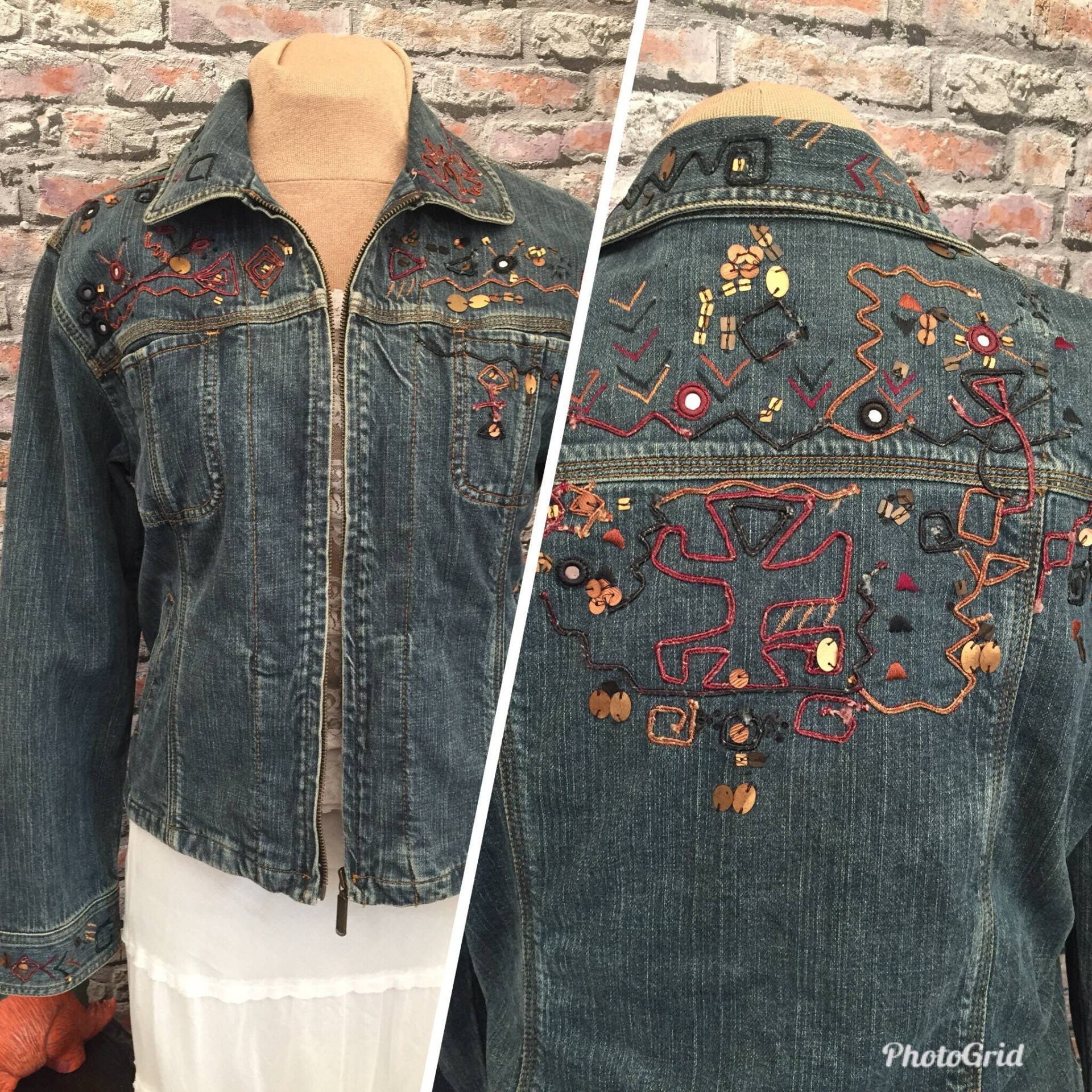 Vintage Dark Wash Bestickte Jeansjacke Größe 6/8 Vintage Dark Wash Bestickte Jeansjacke Größe 6/8 von ScrumpdiddlyDesigns
