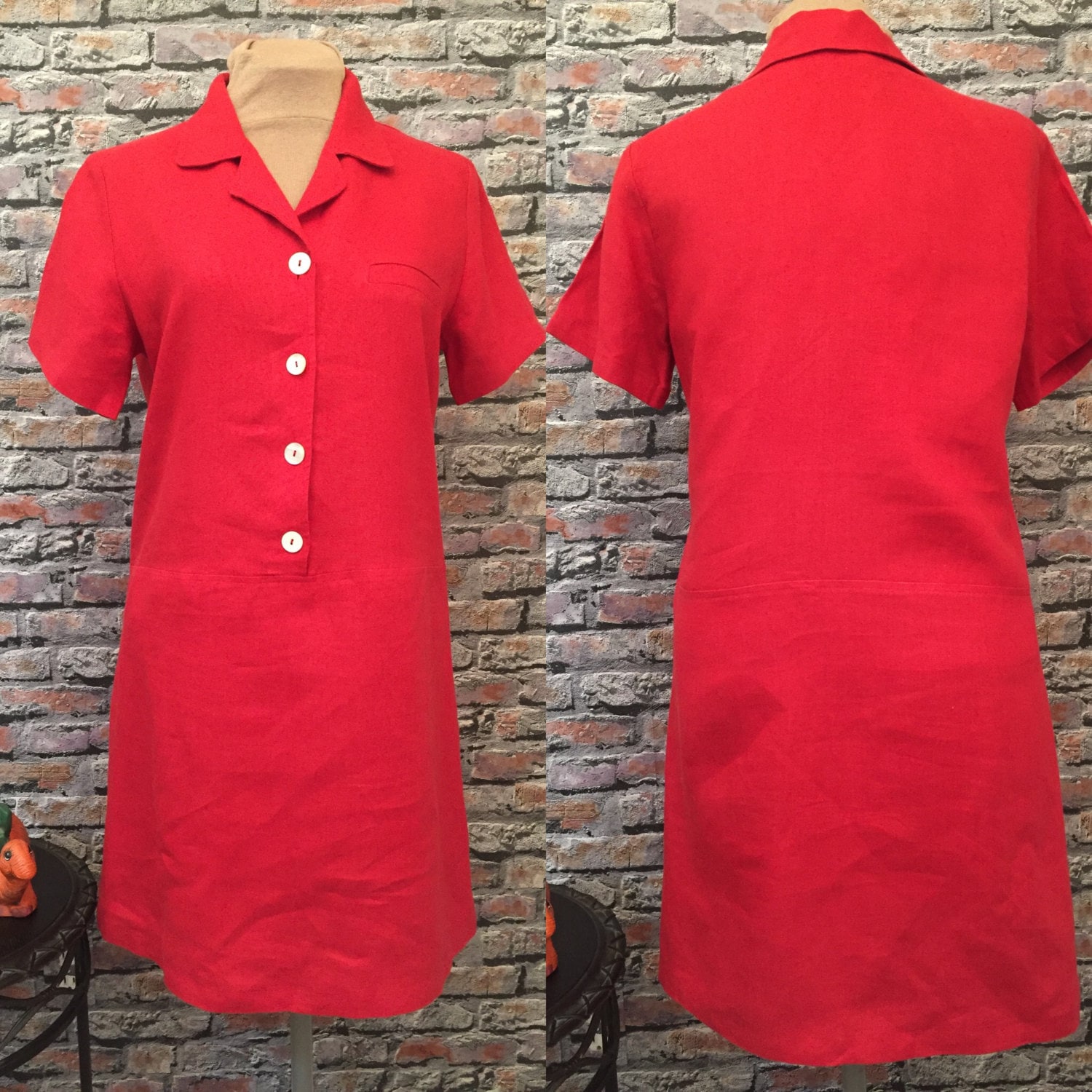 Vintage David Dart Rot Leinen Kurzarm Tag Kleid Größe Small/Medium Vintage David Dart Rot Leinen Kurzarm Tag Kleid Größe Small/Medium von ScrumpdiddlyDesigns