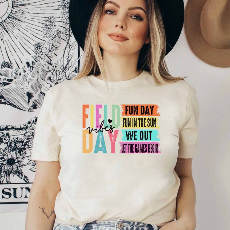 Feldtag Vibes Shirt, Spaßtag Lass Die Spiele Beginnen Wir Sind Lehrer 2024 Shirt von ScruncStreet