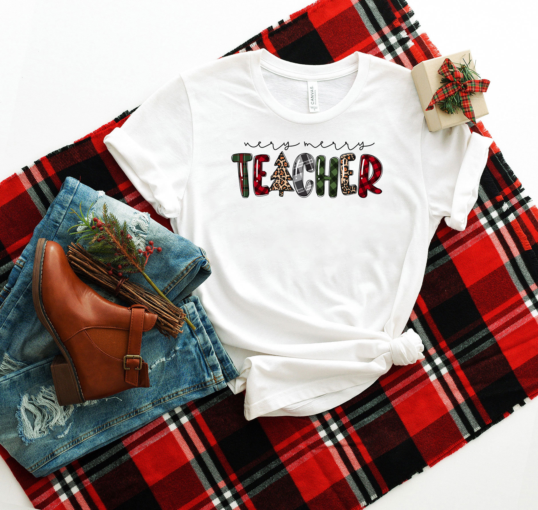 Frohes Lehrer Shirt, Weihnachtsshirt, Leopard & Büffel Kariertes Weihnachtsbaum Weihnachtsgeschenk Für von ScruncStreet