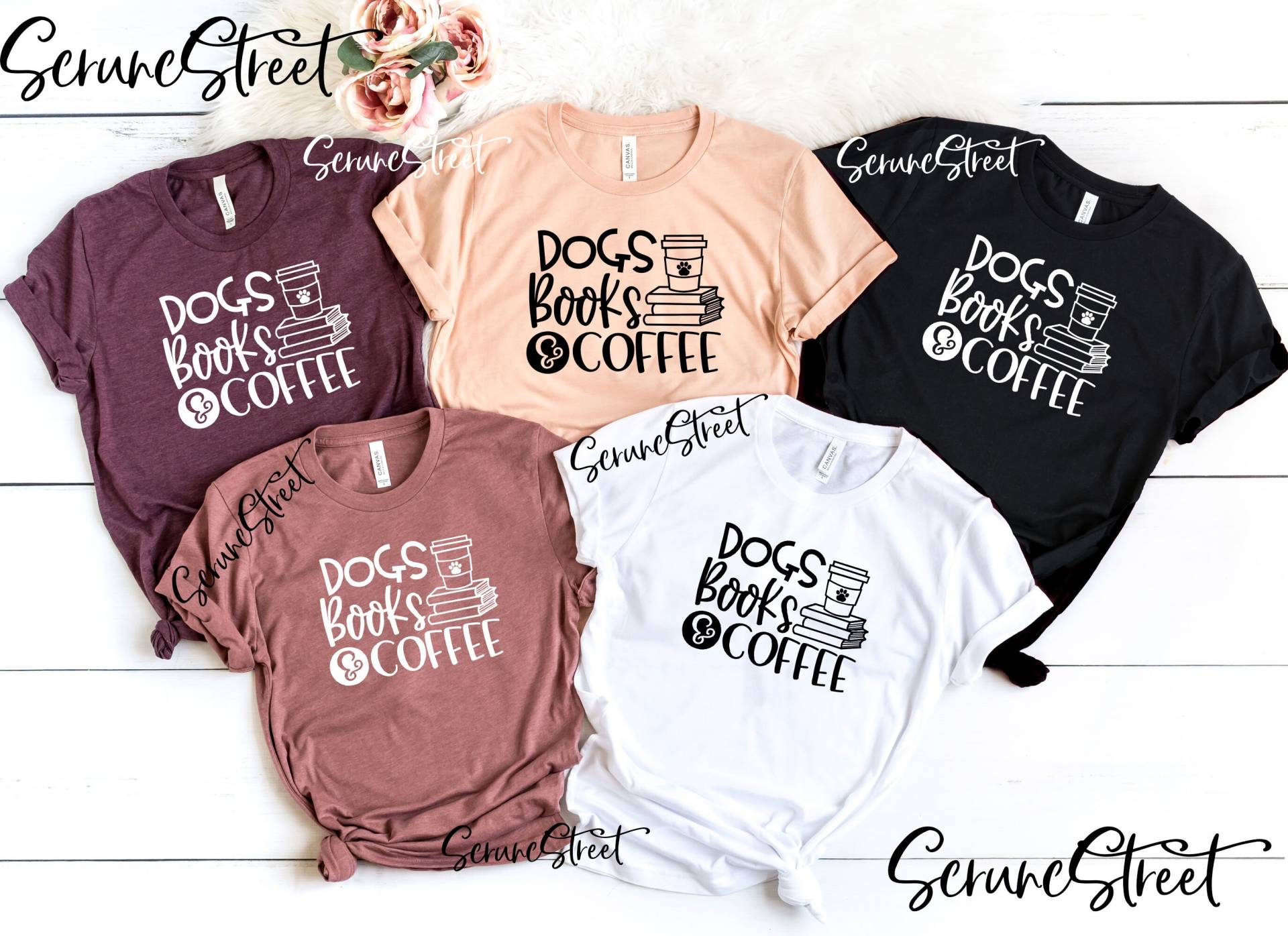 Hunde Bücher Und Kaffee Shirt, Lustiges Leseshirt, Buchliebhaber Geschenk Für Bücherwurm Bücherliebhaber von ScruncStreet