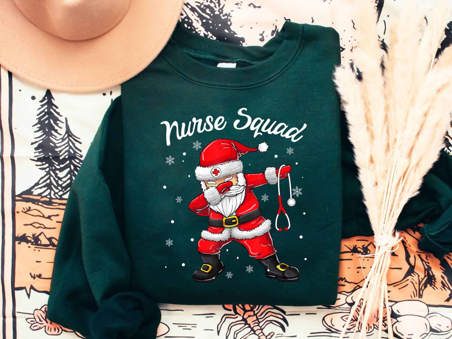 Krankenschwester Weihnachten Sweatshirt, Weihnachtsmanns Lieblings T-Shirt, Shirt, Weihnachtsmann Weihnachtsgeschenke Für Die Nursing School von ScruncStreet