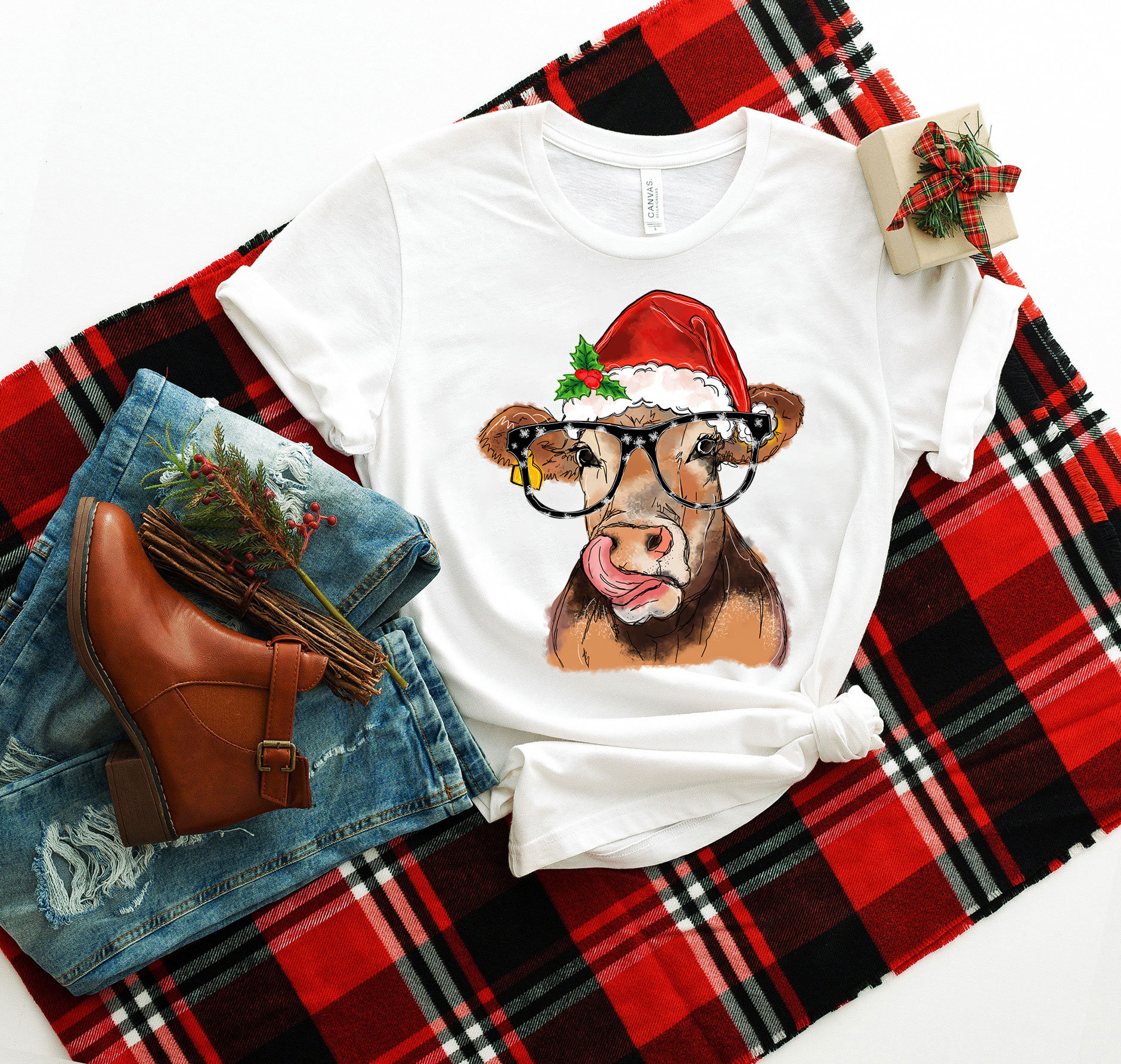 Kuh Liebhaber Weihnachtsshirt, Mit Weihnachtsmütze Shirt, Bauer Landwirtschaft Weihnachten Pyjama Merry Christmas Shirt von ScruncStreet