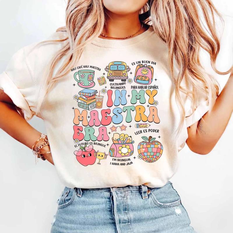 Maestra Back To School Shirt, in Meiner Ära Spanisch Lehrerin Bilingue Zweisprachiger Lehrer Shirt von ScruncStreet