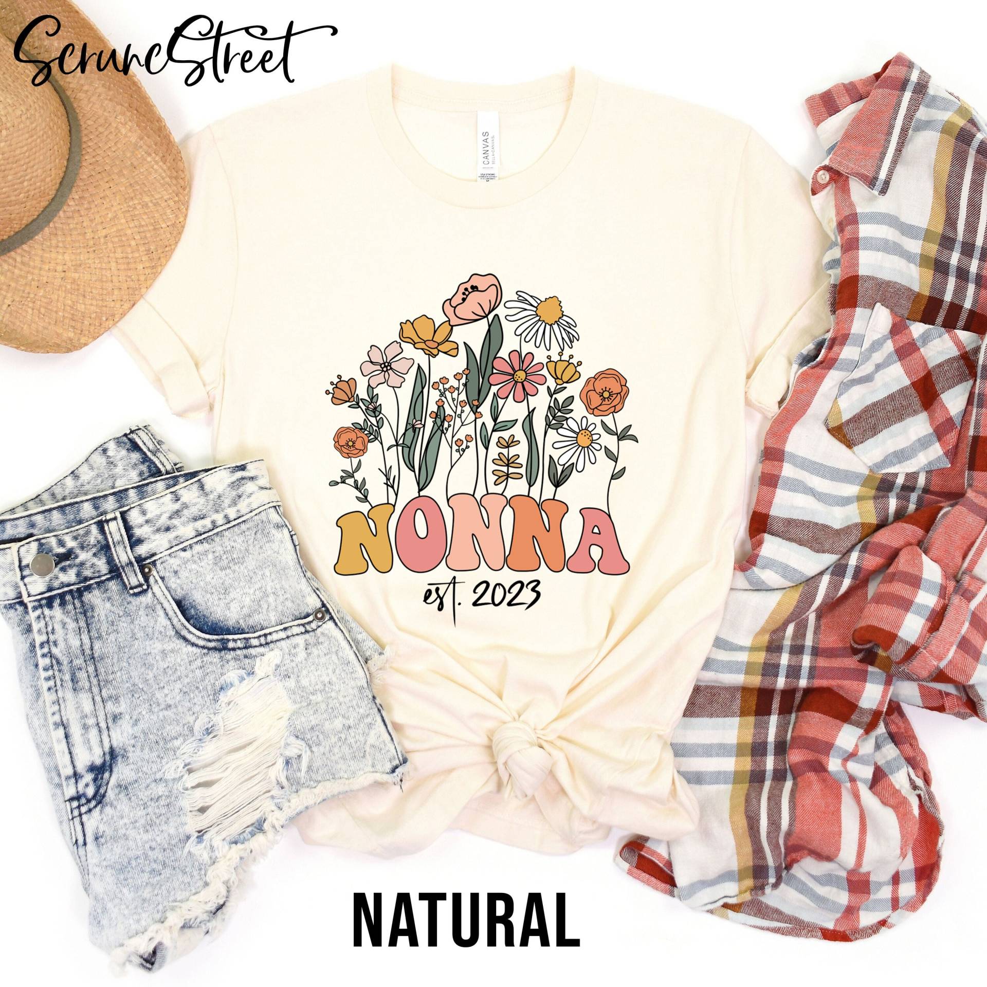 Nonna Est 2023 Shirt, Wildblumen Geschenk Für Neue Nonna, Schwangerschaft Ankündigung, Baby Reveal Muttertagsgeschenke von ScruncStreet