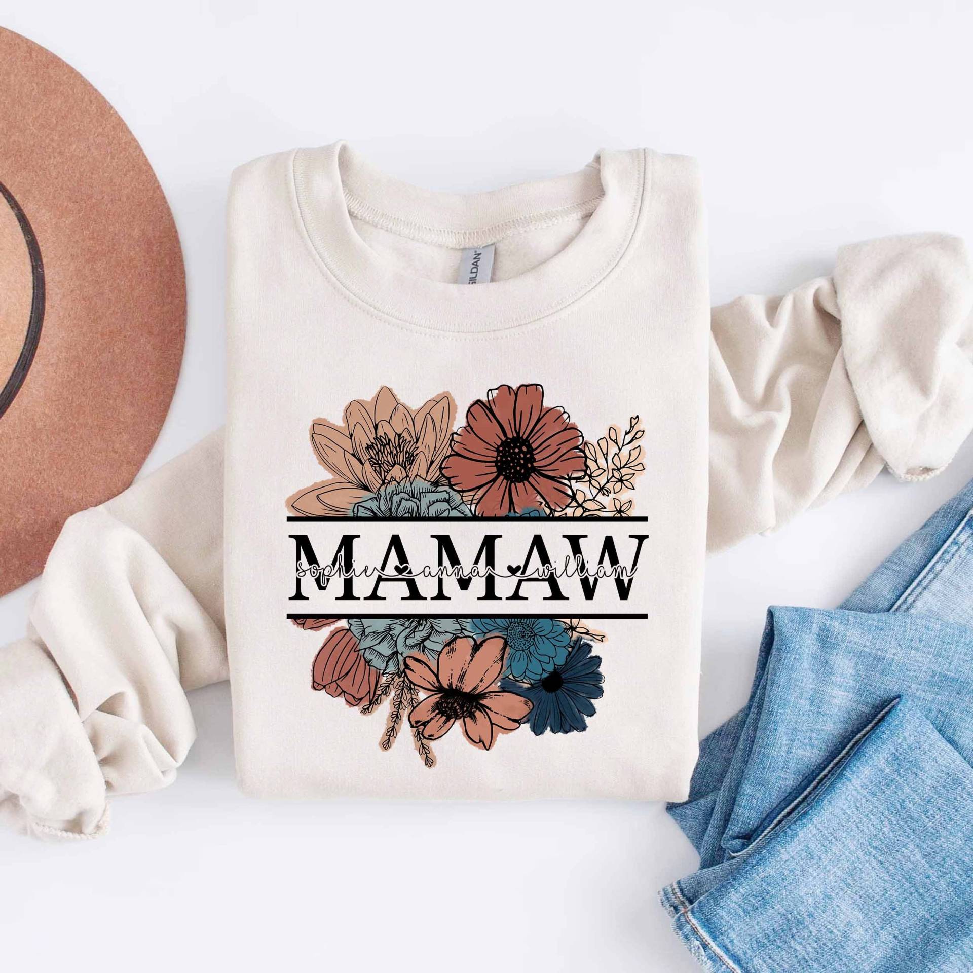 Personalisierte Mamaw Sweatshirt Mit Namen Der Enkel, Benutzerdefinierte T-Shirt, Floral Shirt, Wildblumen Tshirt, Muttertagsgeschenke von ScruncStreet