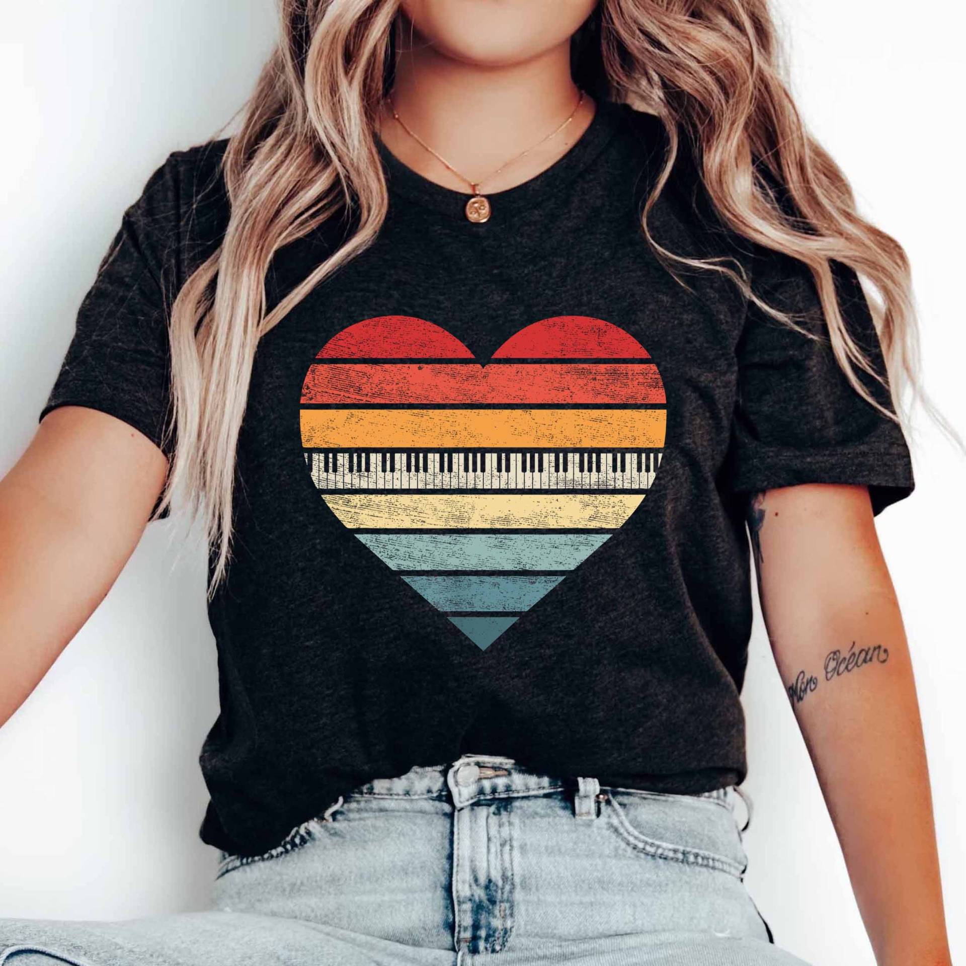 Retro Vintage Pianist Shirt, Klavierlehrer T-Shirt, Klavier-Liebhaber-Shirt, Klaviertastatur-T-Shirt, Musiklehrer-Geschenke, Beste Pianist-Geschenke von ScruncStreet