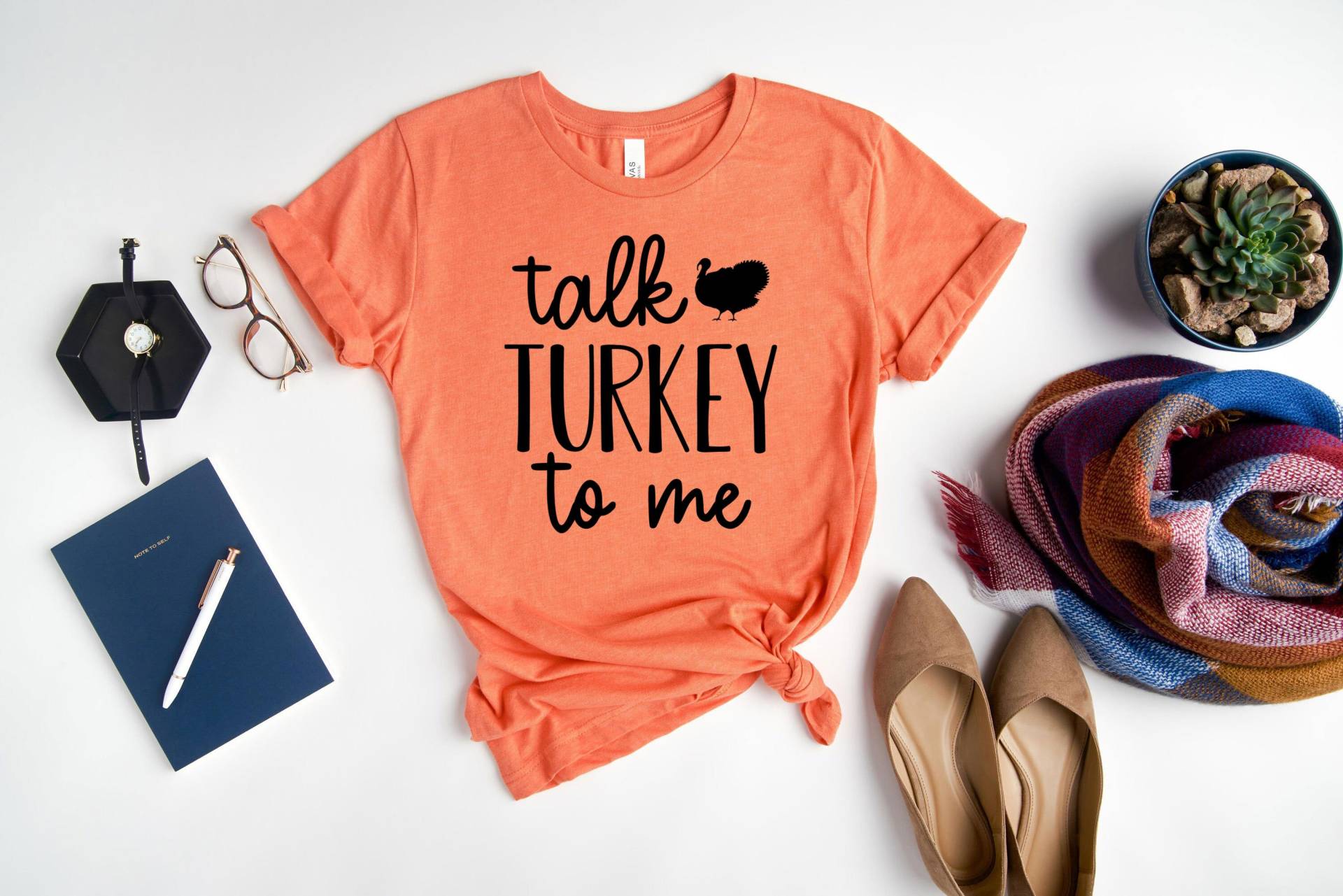 Talk Turkey To Me Shirt, Frauen Thanksgiving Dankbares Happy Day Türkei Liebhaber Kürbis Shirt von ScruncStreet