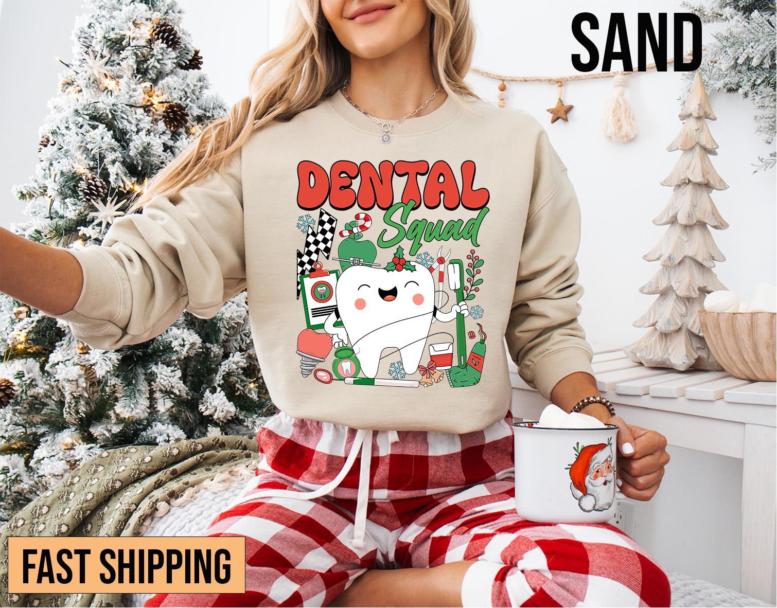 Zahnärzte Weihnachten Sweatshirt, Zahnarzt Shirt, Kader Frohes Weihnachtsgeschenk Für Zahnarzthelferin Zahnärzte Weihnachten Sweatshirt, Zahnarzt Shirt, Kader Frohes Weihnachtsgeschenk Für Zahnarzthelferin von ScruncStreet