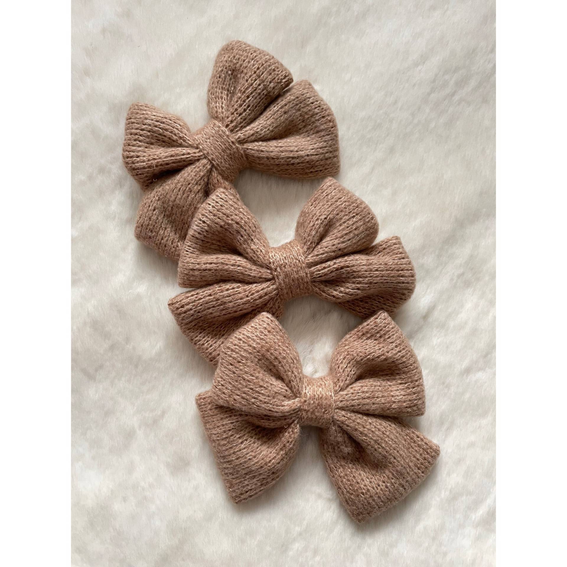 Gestrickte Haarspange Gestrickte Haarspange von ScrunchItUpScrunchie