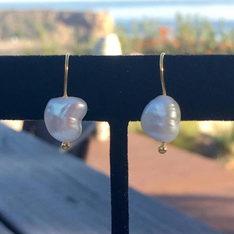 Echte Barockperlen Ohrringe/14K Gold Filled Keshi Perlenohrringe Zierliche Brautjungfer Geschenk von SeaCoveDesigns