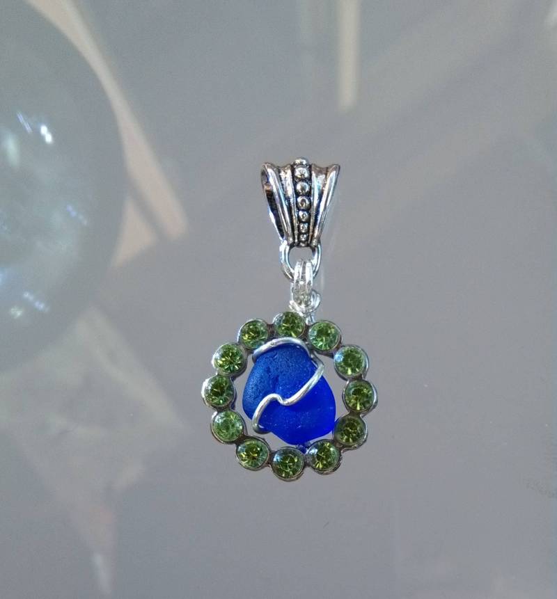 Sea Glass Halskette Upcycled Zweckentfremdet Strass-Anhänger Vancouver Island Bc > Kostenloser Versand in Nordamerika Sea Glass Halskette Upcycled Zweckentfremdet Strass-Anhänger Vancouver Island Bc > Kostenloser Versand in Nordamerika von SeaDangles