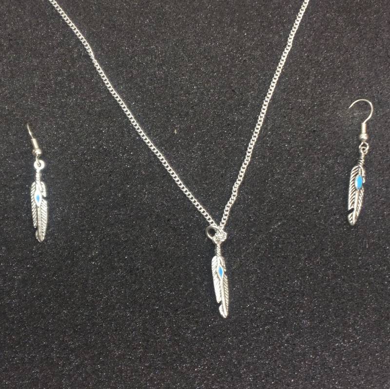 Feder-Anhänger & Ohrringe-Set Feder-Anhänger & Ohrringe-Set von SeaGemJewellery