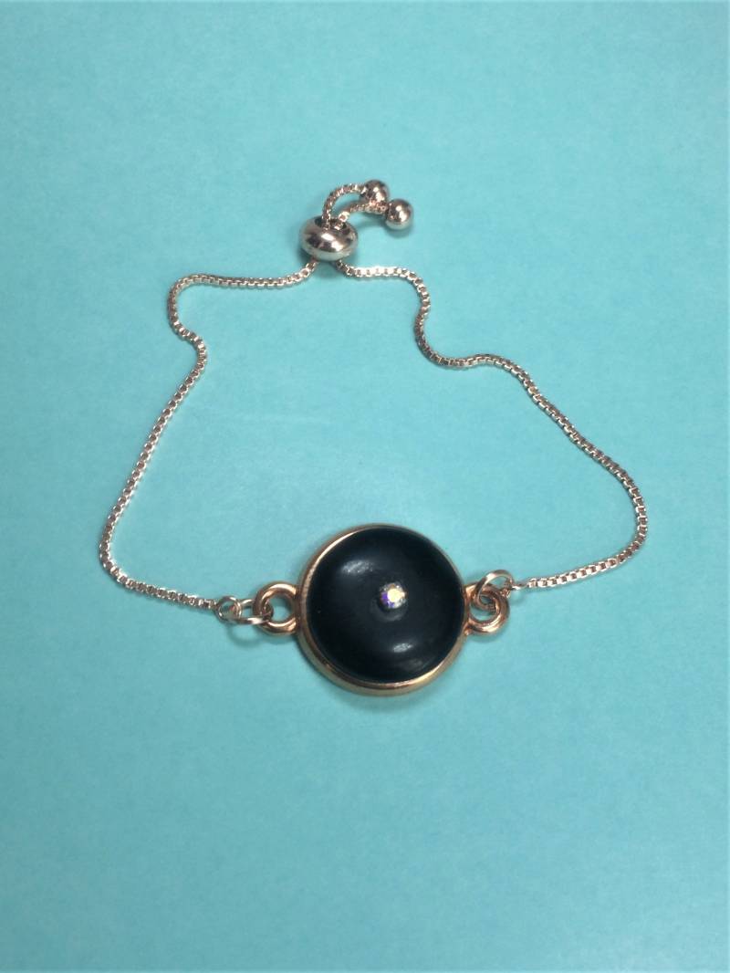 Schwarze Onyx Schieber Armband Mit Swarovski Mitte Und Rose Gold Lünette Kette Schwarze Onyx Schieber Armband Mit Swarovski Mitte Und Rose Gold Lünette Kette von SeaGemJewellery