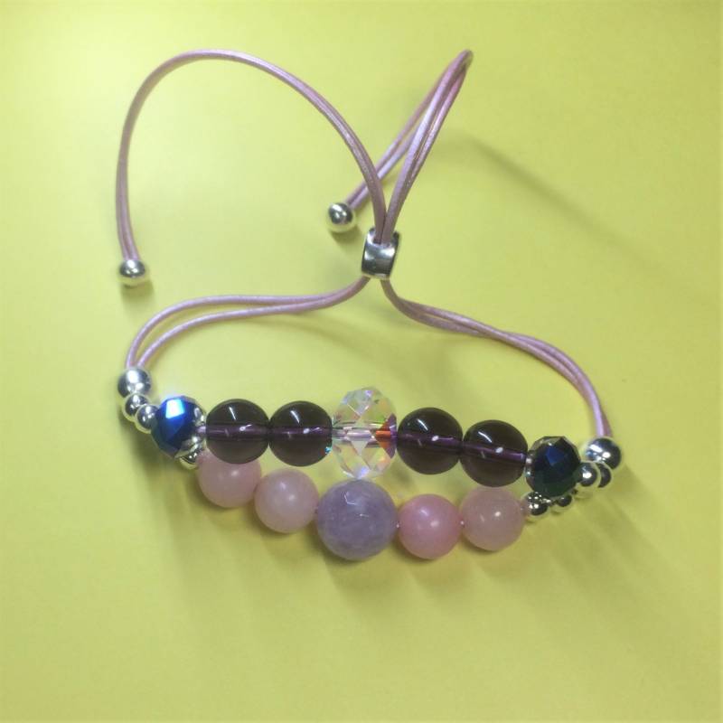 Slider Armband Mit Rosenquarz, Lavendel Amethyst, Swarovski-Kristall Und Antik Silber Mond Schieber von SeaGemJewellery