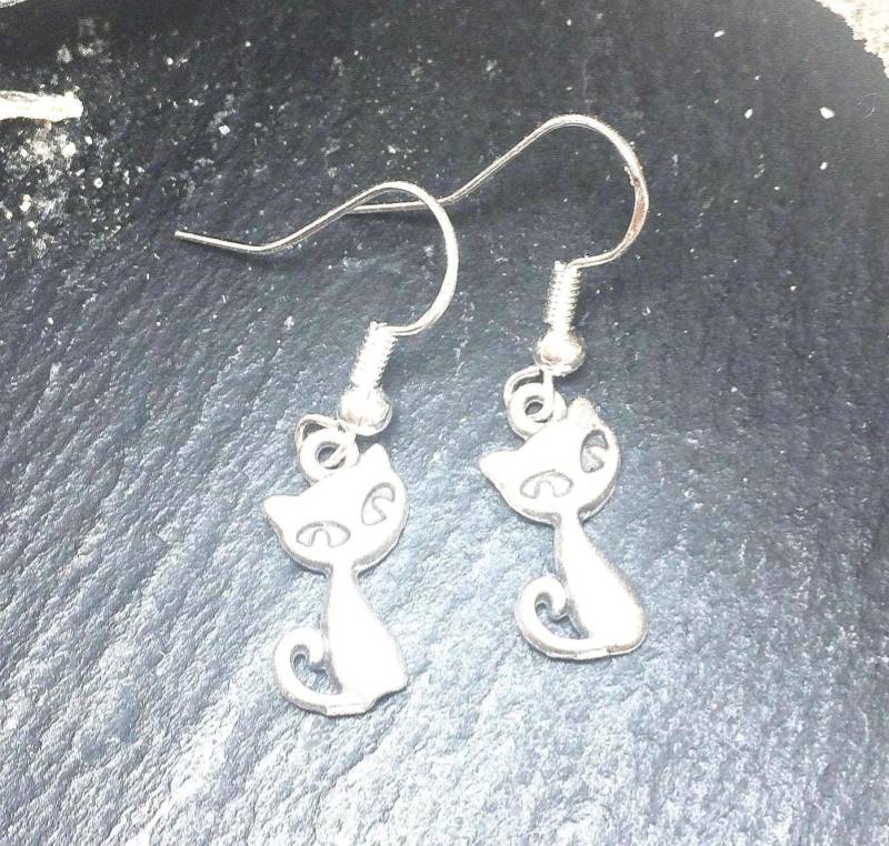 Antike Silber Katze Ohrringe Sterling Ohrdrähte Antike Silber Katze Ohrringe Sterling Ohrdrähte von SeaGemJewellery