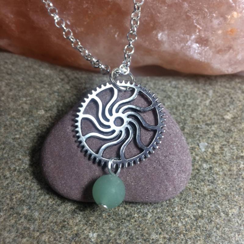 steampunkanhänger Mit Versilberter Kette Und Aventurinperle steampunkanhänger Mit Versilberter Kette Und Aventurinperle von SeaGemJewellery