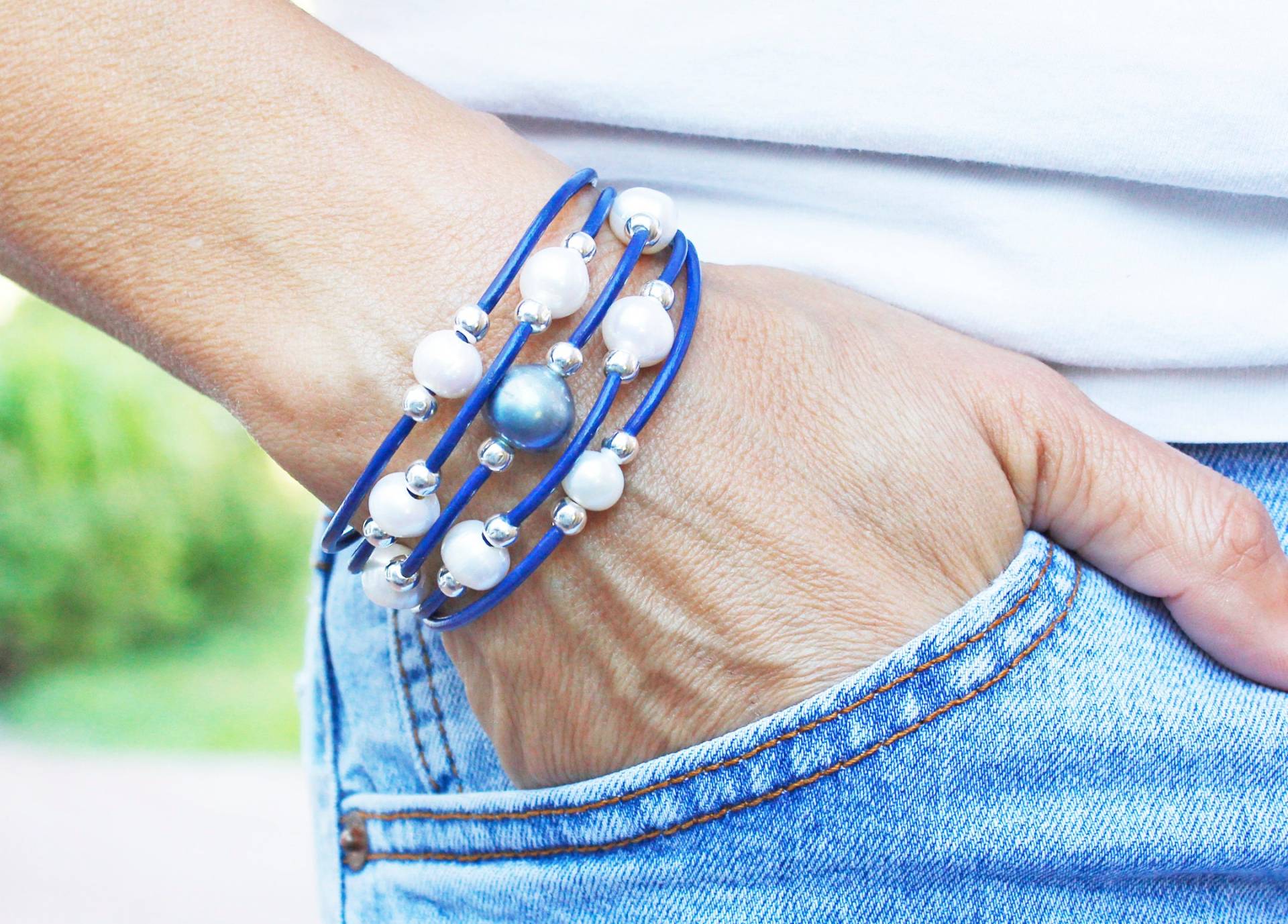 Black & White Perlen Lederarmband | Perlenarmband Süsswasserperlen Lässige -Resort Schmuck von SeaRanchJewelry