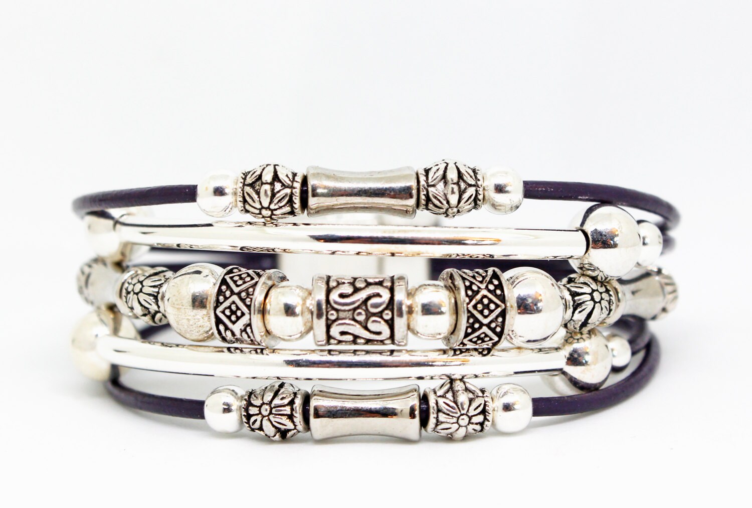 Lederarmband Mit Perlen Aus Bali | Boho Schmuck Festival Armband von SeaRanchJewelry