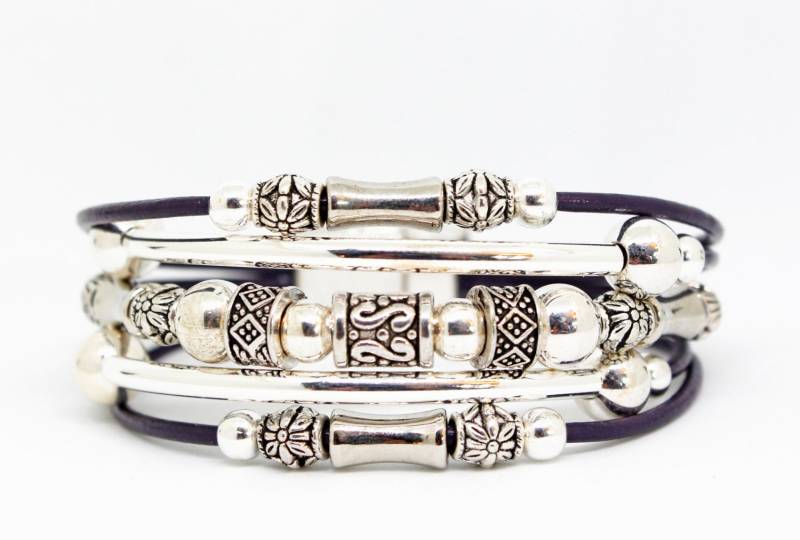 Lederarmband Mit Perlen Aus Bali | Boho Schmuck Festival Armband von SeaRanchJewelry