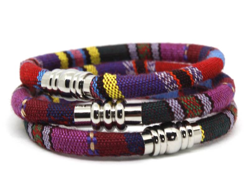 Mehrfarbiges Geflochtenes Baumwolle Armband Oder Fußkettchen | Boho Vegan Schmuck von SeaRanchJewelry