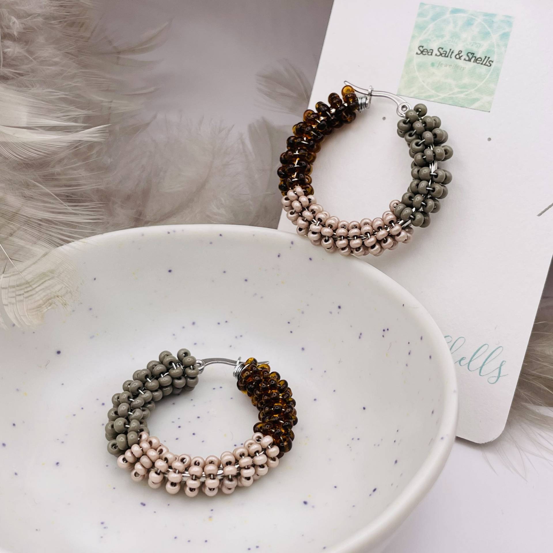 Ohrringe Creolen Aus Glas Perlen, Jewerelly, Schmuck, Handmade, Groß, Herbst, Fall, in Braun Und Beige, Modeschmuck von SeaSaltandShellss