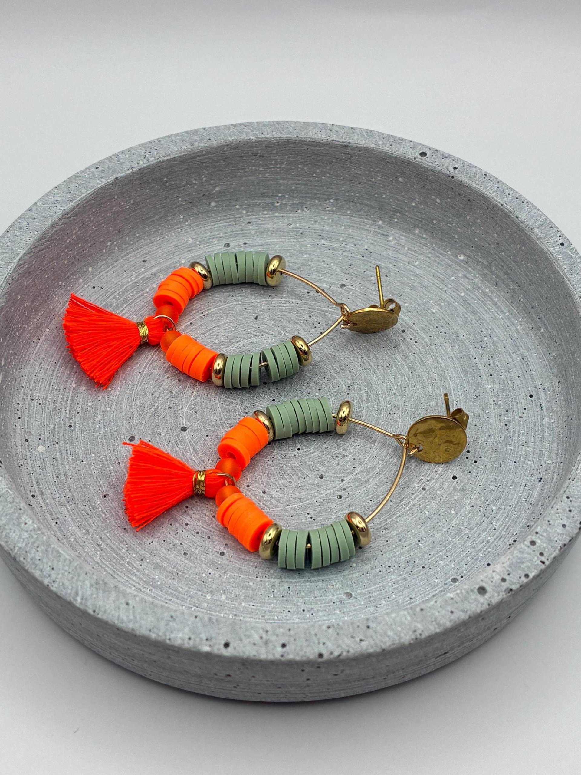 Sommer Ohrringe Creolen in Neon Orange Und Khaki Oliv Katsuki Sommerarmband Sea Salt & Shells Holly Aper Sommer Ohrringe Creolen in Neon Orange Und Khaki Oliv Katsuki Sommerarmband Sea Salt & Shells Holly Aper von SeaSaltandShellss