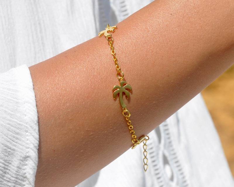 Boho Palm Tree Armband in Gold Oder Silber Von Sea Side Motive | Personalisieren Sie Ihr Kokosnussbaum-Armband Mit Einer Benutzerdefinierten Initiale Boho Palm Tree Armband in Gold Oder Silber Von Sea Side Motive | Personalisieren Sie Ihr Kokosnussbaum-Armband Mit Einer Benutzerdefinierten Initiale von SeaSideMotifs