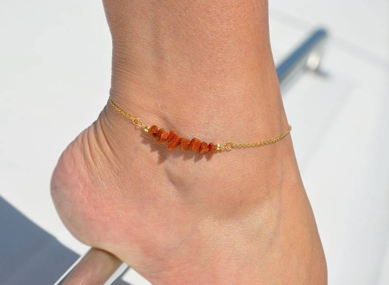 Perlen Sandstein Fußkettchen in Sterling Silber Gold Oder Rose Von Seasidemotifs | Personalisieren Sie Ihr Sandstone Als Geschenk von SeaSideMotifs