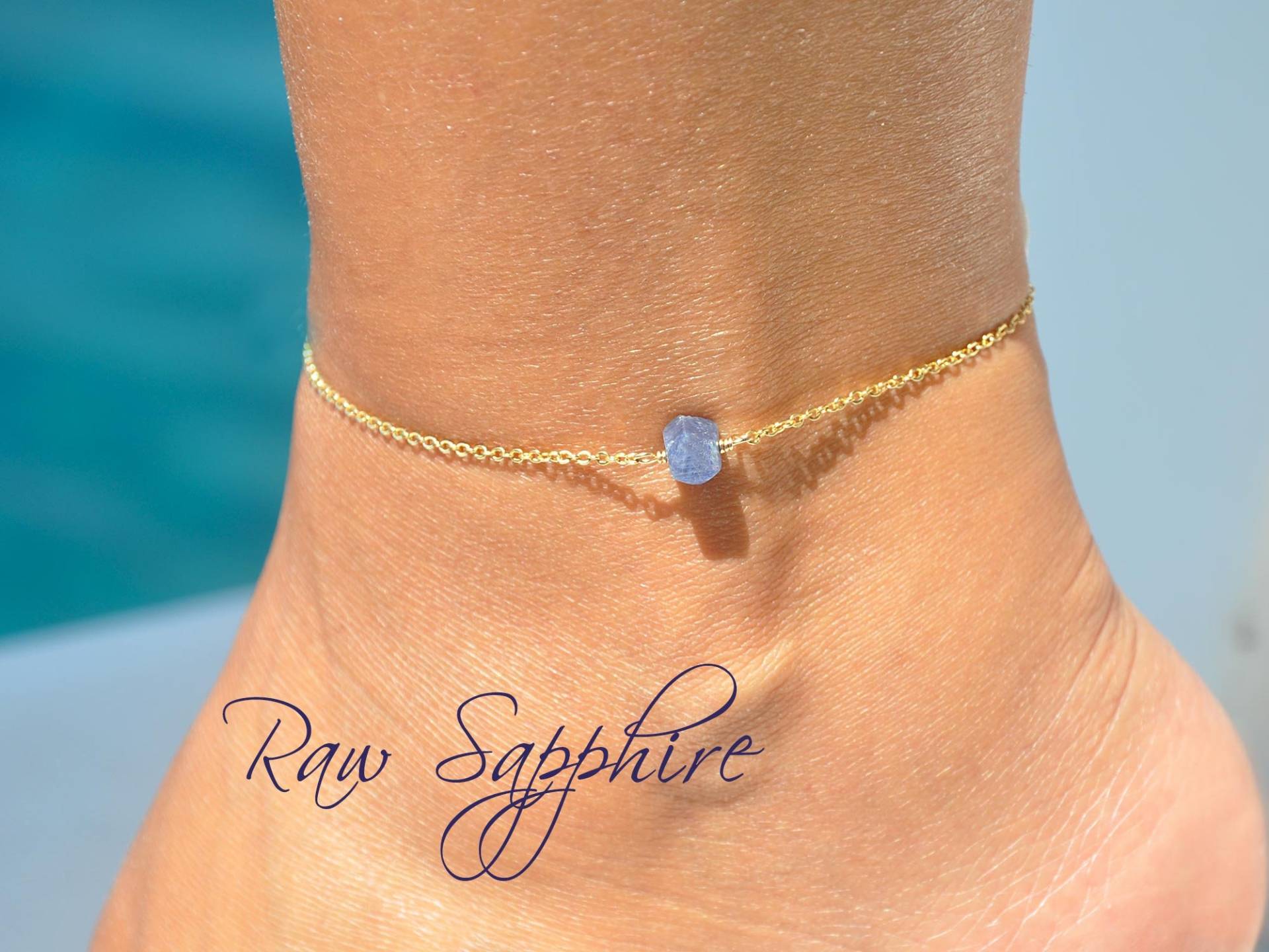 Saphir-Fußkettchen - Roher Personalisiertes Blauer Fußkettchen Mit Natürlichem Saphir von SeaSideMotifs
