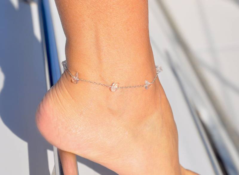 Zierliches Bergkristall Fußkettchen in Sterling Silber Gold Und Rosegold Fill Von Seasidemotifs | Personalisieren Sie Ihr Quarz-Fußkettchen Als von SeaSideMotifs