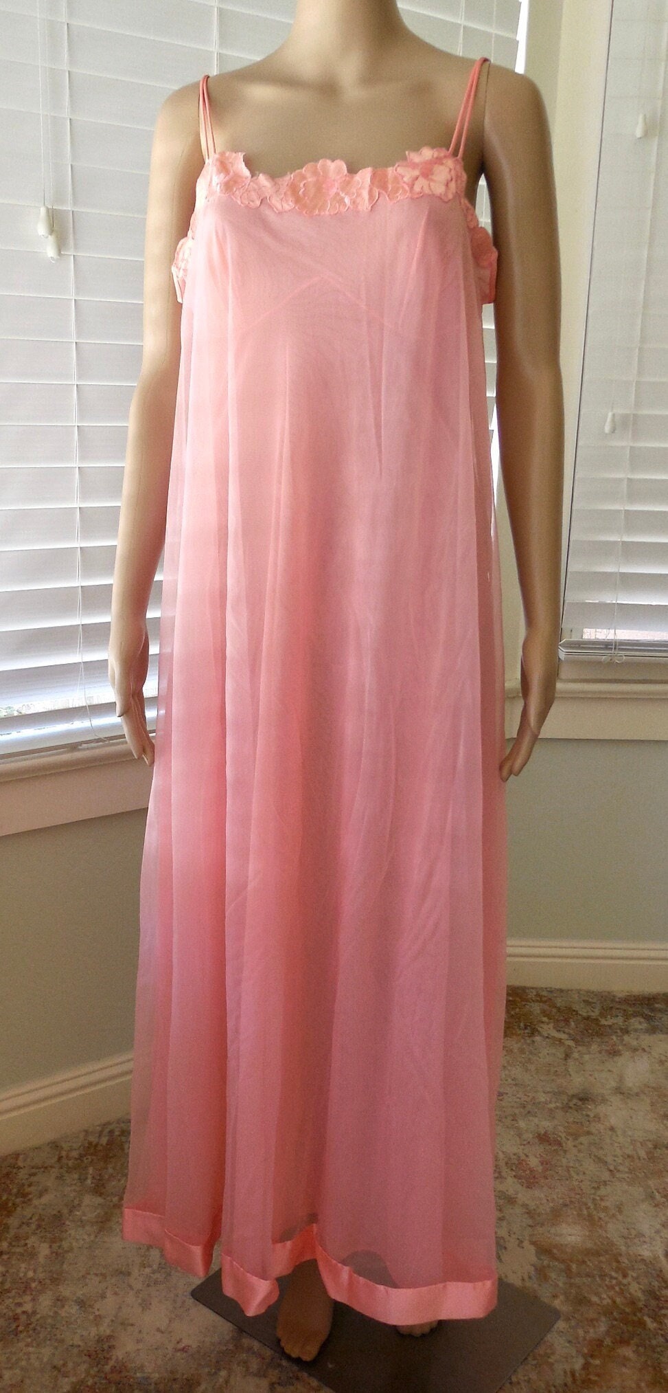 Chiffon Nachthemd Gossard Artemis Schiere Overlay Nylon Lange Rosa Spaghetti-Trägern Satin Zierleiste Größe M von SeadawlVintage