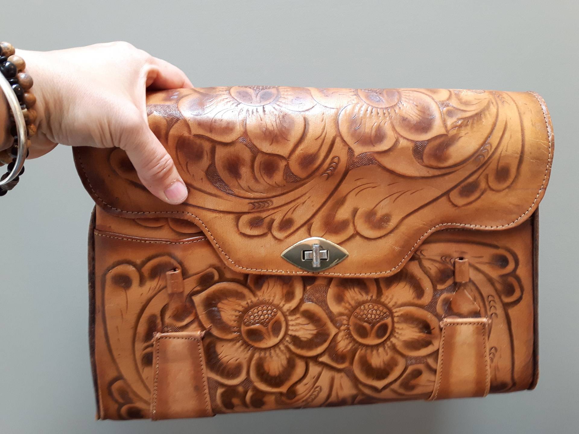 Vintage Leder Punzierte Geldbörse, Clutch, Groß, 1970Er Jahre von SeaglassVintageFinds