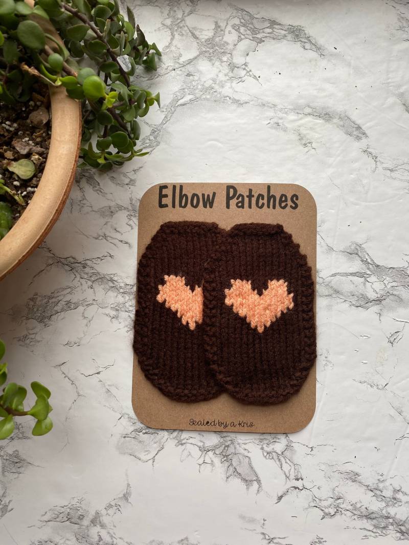 Herz Ellenbogen Aufnäher, Aufnäher Handgestrickt. Pullover Braun Und Peach von SealedbyaKris
