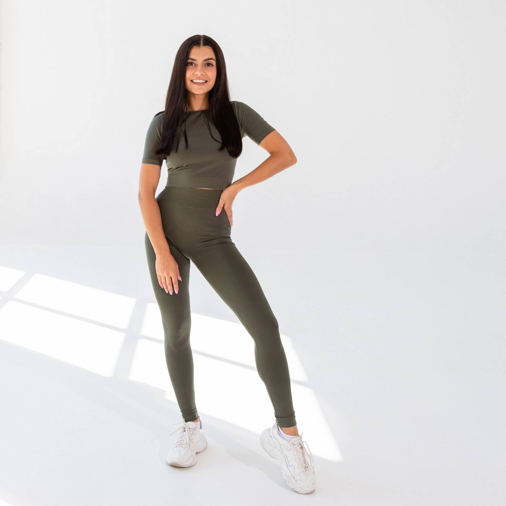 Dunkelgrüne, Nahtlose Leggings Müheloser Stil Für Sport Und Täglichen Komfort von SeamlessEase