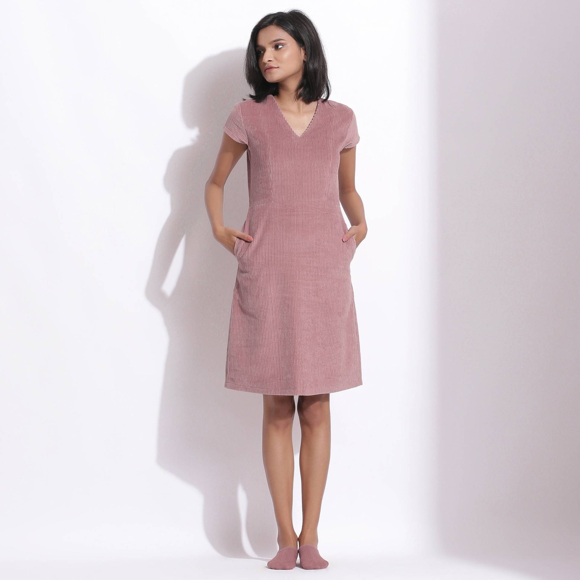 100% Baumwolle Cord Etuikleid, Anpassbares V-Ausschnitt Kleid, Knie Länge Getäfelt Kleid Mit Taschen, Plus Size, Petite, Tall Cw Etsw von SeamsFriendlyIndia