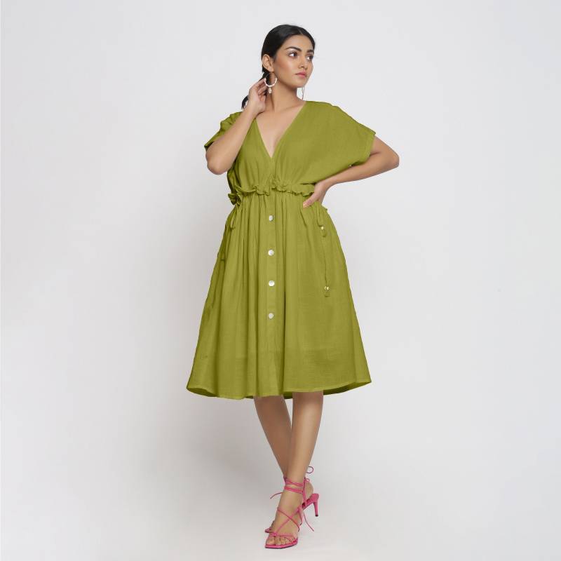 Olive Grün Rüschen Knie Länge Kleid, Deep Neck Boho Loose Fit Anpassbare Kleid Mit Taschen Etsw von SeamsFriendlyIndia
