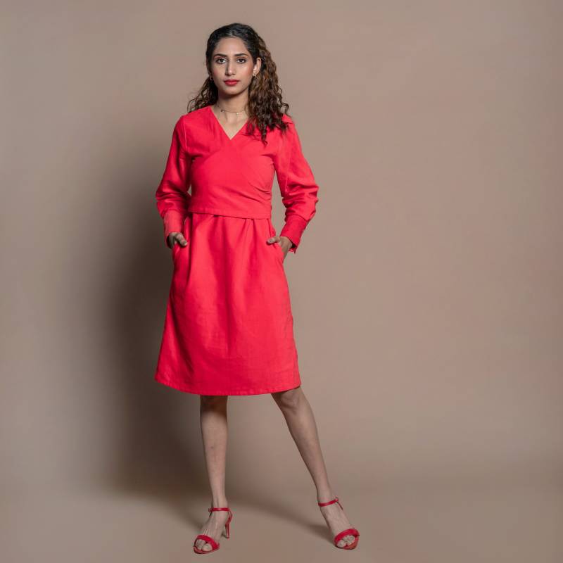 Rotes Baumwoll-Samt-Wickelkleid, A-Linien-Kleid, Knielanges Kleid, Entspanntes Anpassbares Kleid Mit Taschen Etsw von SeamsFriendlyIndia