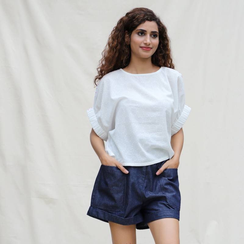 Weiß 100% Baumwolle Drop Schulter Button-Down-Hemd, Rundhals Hand Perlen Top, Lockere Passform Anpassbare Plus Größe, Zierlich, Tall Etsw von SeamsFriendlyIndia