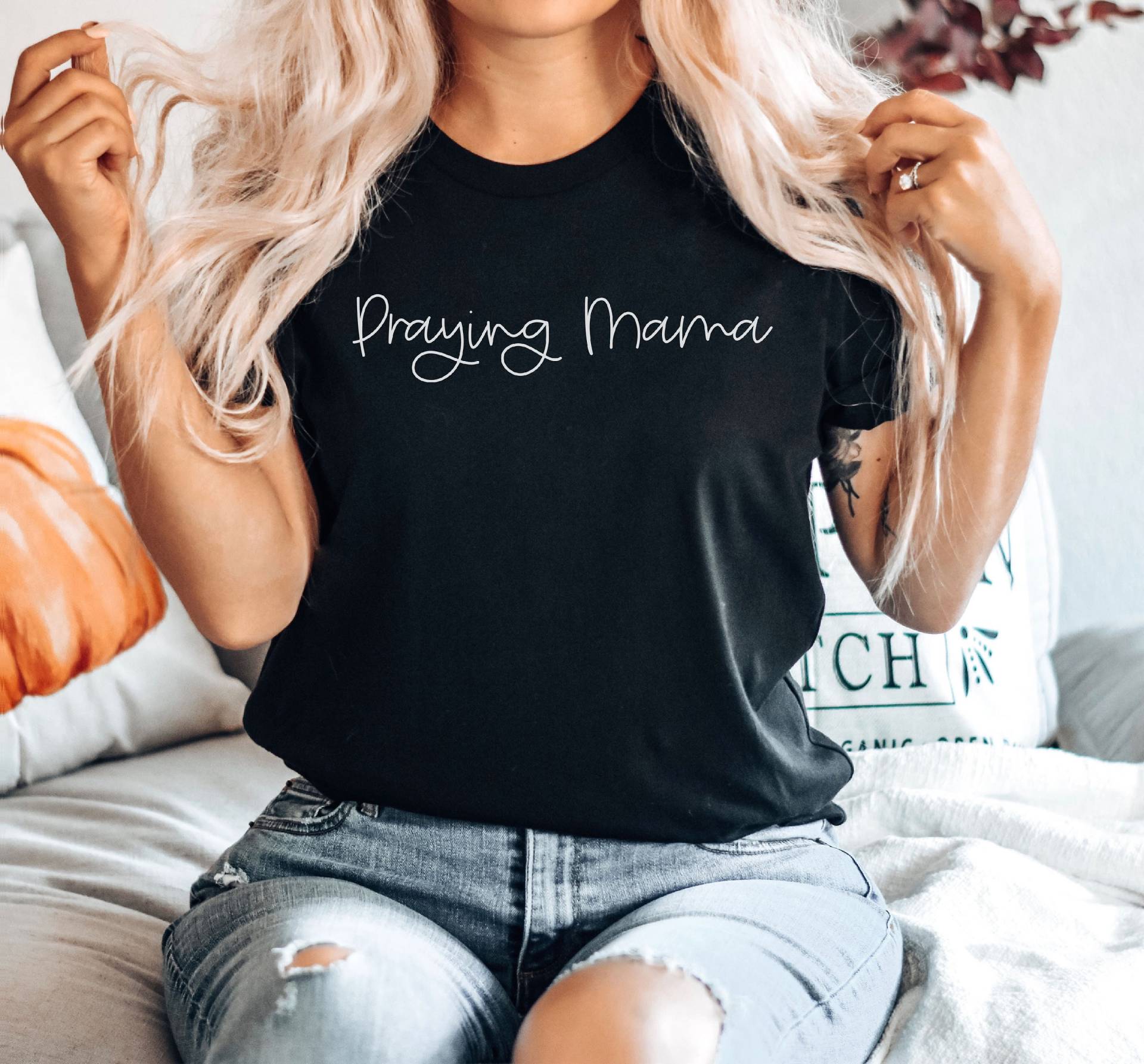 Betende Mama, Frauen Shirt, Siebdruck, T-Shirt, Tshirt, Christliches, Religiöses Jesus Premium Männer Unisex Shirt von SeamsToBeShirts