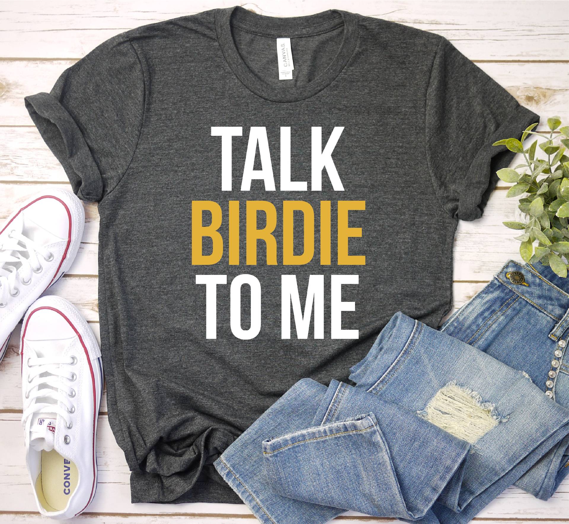 Talk Birdie To Me Shirt, Golf Liebhaber Geschenk, Golfer Lustiges Golfen, Premium Herren Damen Unisex Shirt von SeamsToBeShirts